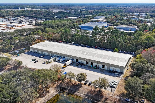 Plus de détails pour 11210 E Phillips Industrial Blvd, Jacksonville, FL - Industriel à louer