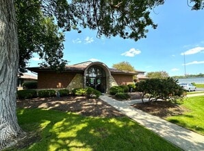 2211-2219 Arbor Blvd, Dayton, OH for lease Interior Photo- Image 1 of 12