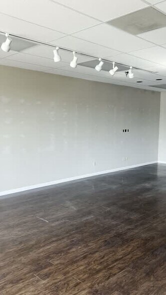 5441-5445 Telegraph Rd, Saint Louis, MO à louer - Vidéo sur l’inscription commerciale - Image 2 de 3