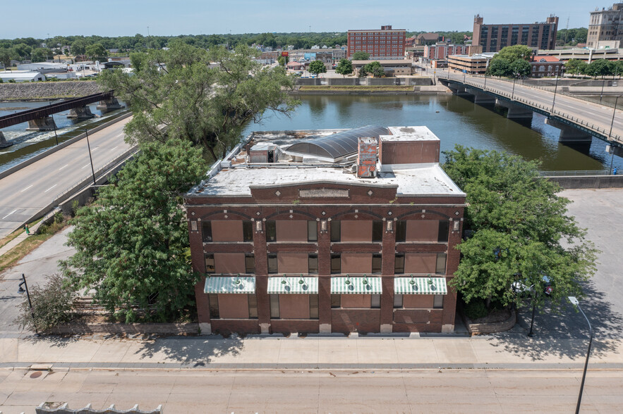 722 Water St, Waterloo, IA for sale - Building Photo - Image 1 of 1