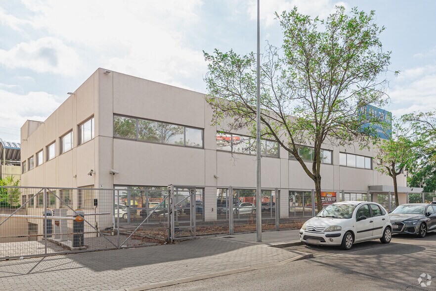 Calle Sofía, 10-12, Las Rozas de Madrid, Madrid à louer - Photo principale - Image 1 de 35