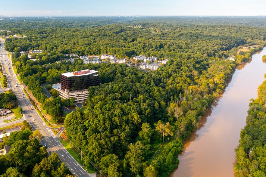 9040 Roswell Rd, Atlanta, GA à louer - Aérien - Image 3 de 19