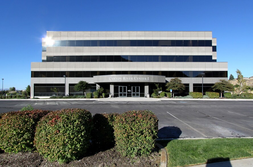 727 N 1550 E, Orem, UT à louer - Photo du bâtiment - Image 1 de 5