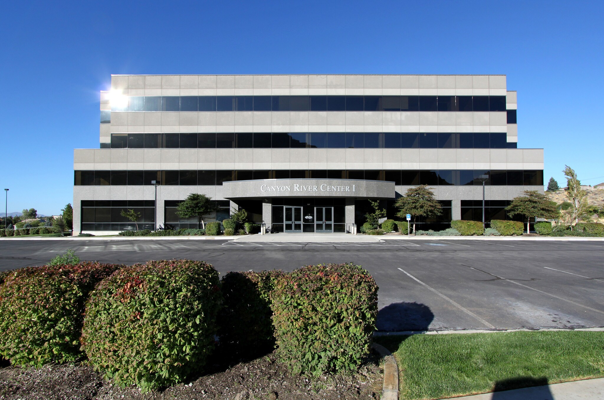 727 N 1550 E, Orem, UT à louer Photo du bâtiment- Image 1 de 6