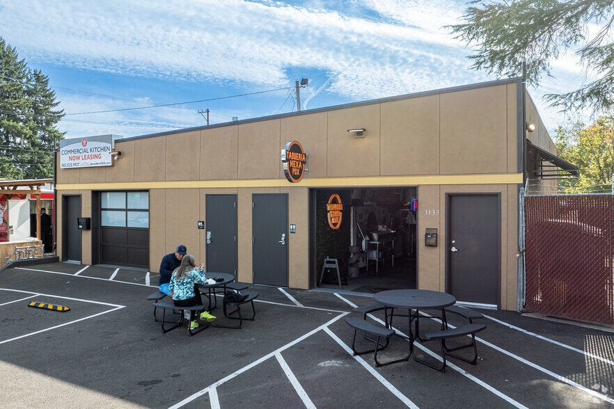 3137 NE 82nd Ave, Portland, OR à vendre - Photo du bâtiment - Image 3 de 32