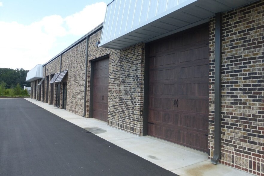 4865 Warehouse Way, Cumming, GA for lease - Building Photo - Image 3 of 4