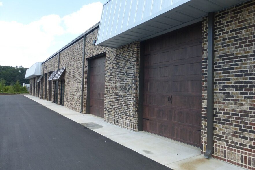 4865 Warehouse Way, Cumming, GA à louer - Photo du bâtiment - Image 3 de 4