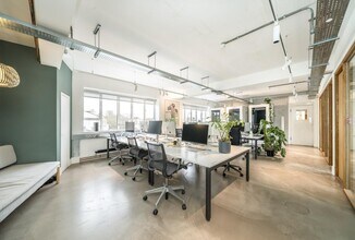 Pickle Mews, London for lease Interior Photo- Image 1 of 2