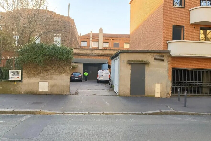 Industriel dans Toulouse à louer - Photo du bâtiment - Image 2 de 6