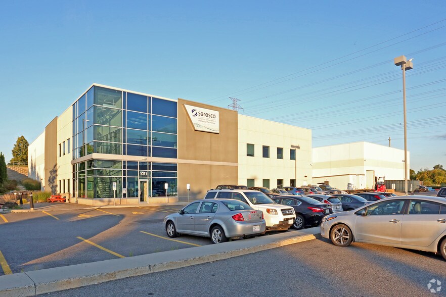 1071 Ages Dr, Ottawa, ON à vendre - Photo principale - Image 1 de 1