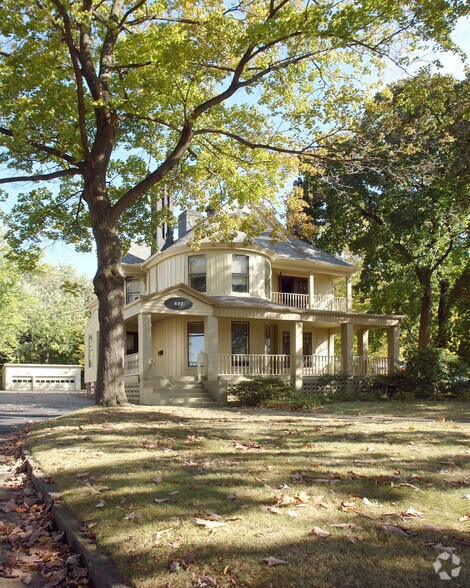 697 W Market St, Akron, OH à vendre - Photo principale - Image 1 de 3