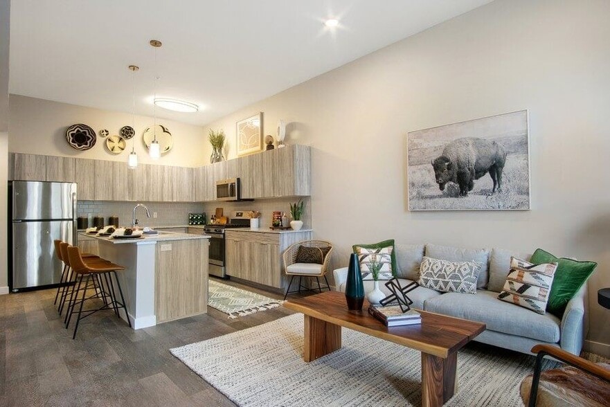 168 E Midvillage Rd, Sandy, UT for lease - Building Photo - Image 3 of 57