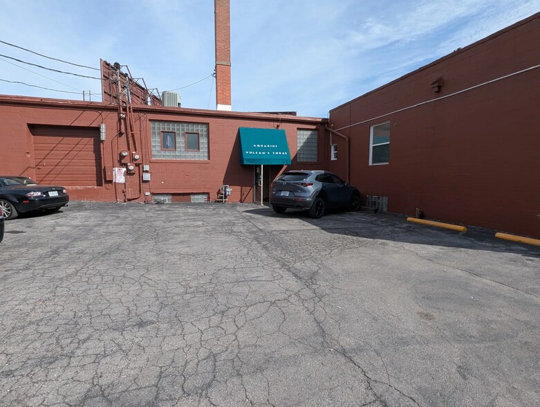 3936 Broadway Rd, Kansas City, MO à vendre - Photo du bâtiment - Image 3 de 8