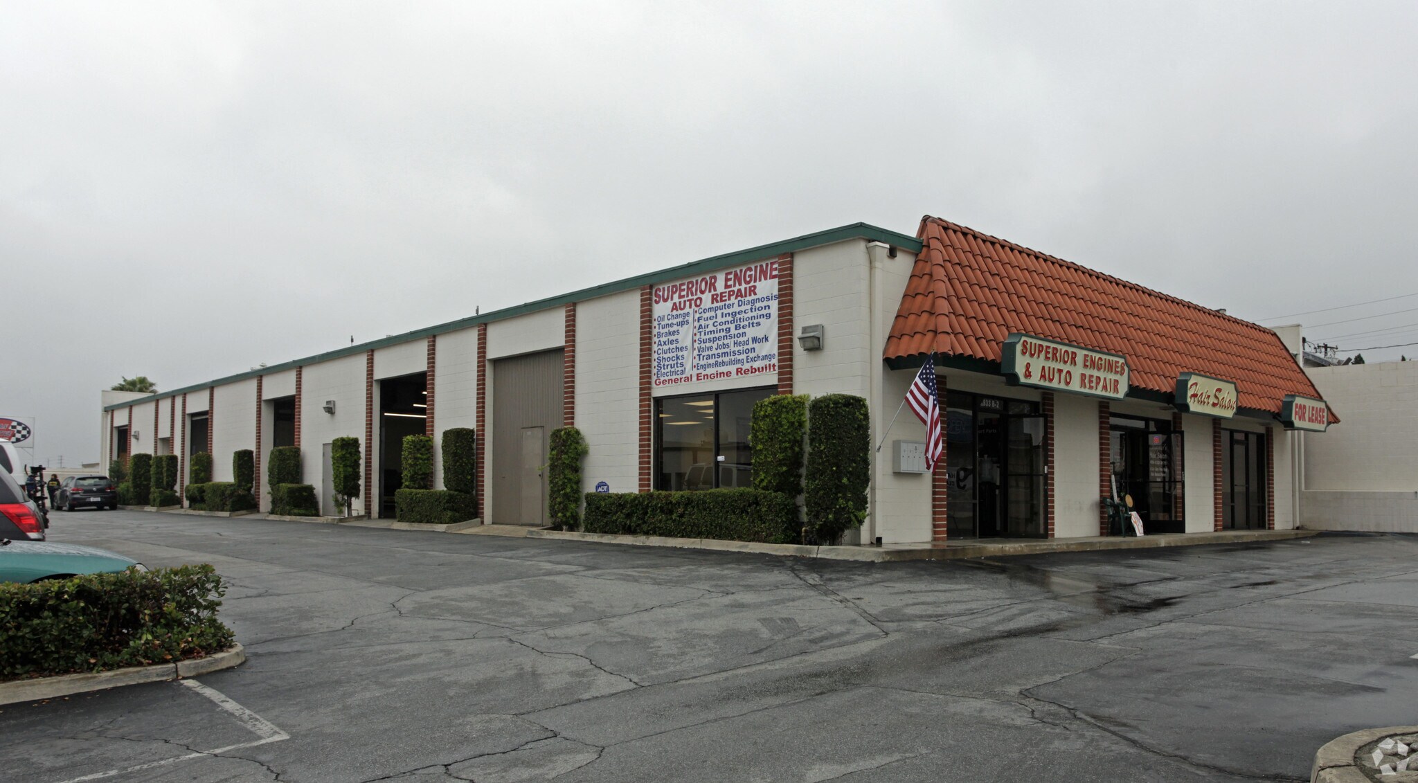 933 N Central Ave, Upland, CA à louer Photo principale- Image 1 de 4