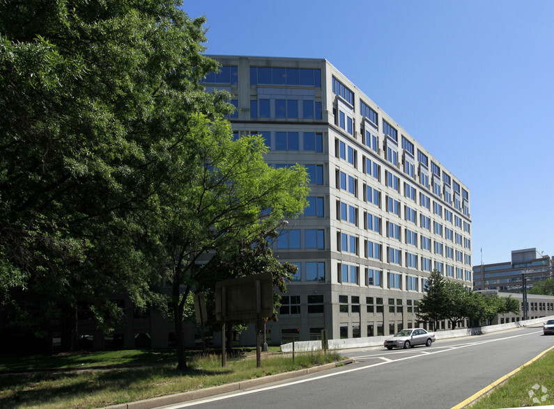 500 E St SW, Washington, DC for lease - Building Photo - Image 3 of 8