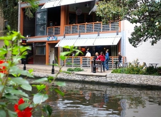 212 College St, San Antonio, TX for lease - Building Photo - Image 3 of 7