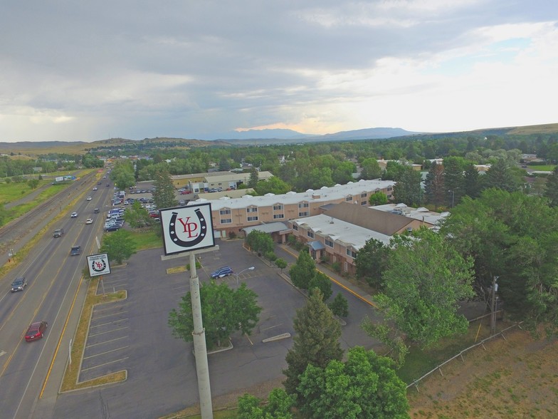 1515 W Park St, Livingston, MT for sale - Building Photo - Image 1 of 1