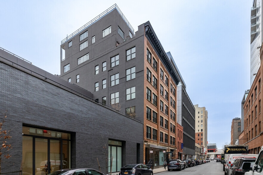 520-530 W 25th St, New York, NY for lease - Building Photo - Image 1 of 7