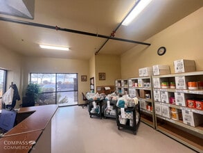 1950 SW Badger St, Redmond, OR for lease Interior Photo- Image 2 of 5