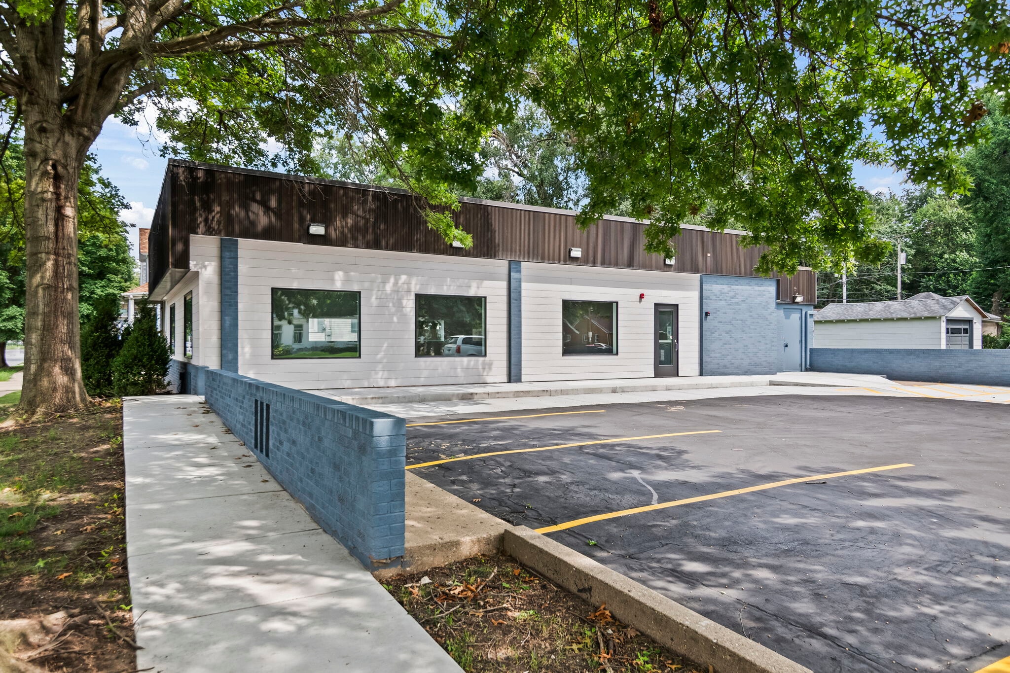 720 South Grand Ave W, Springfield, IL for sale Building Photo- Image 1 of 20