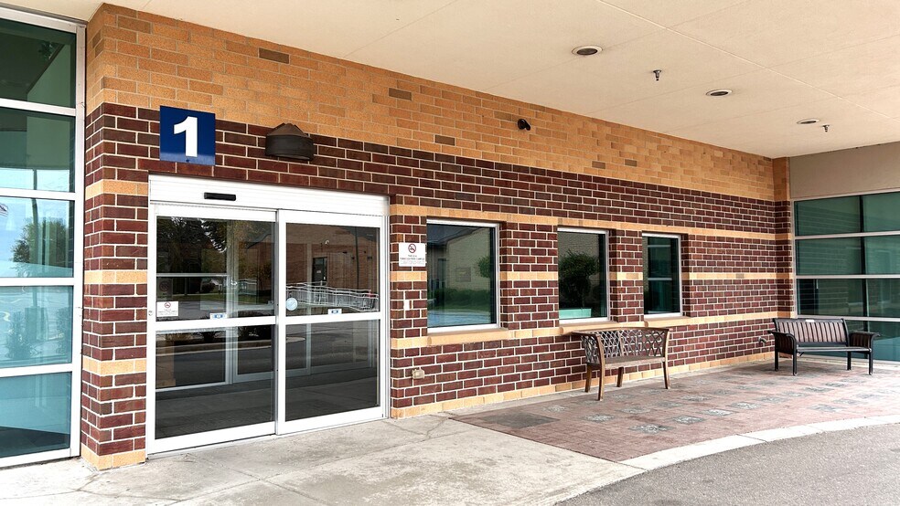 208 Columbus St, Hicksville, OH à vendre - Photo du bâtiment - Image 2 de 11