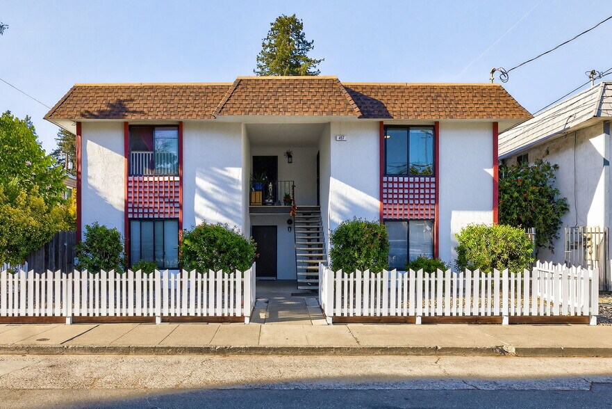 497 Sebastopol Ave, Santa Rosa, CA à vendre - Photo du bâtiment - Image 1 de 23