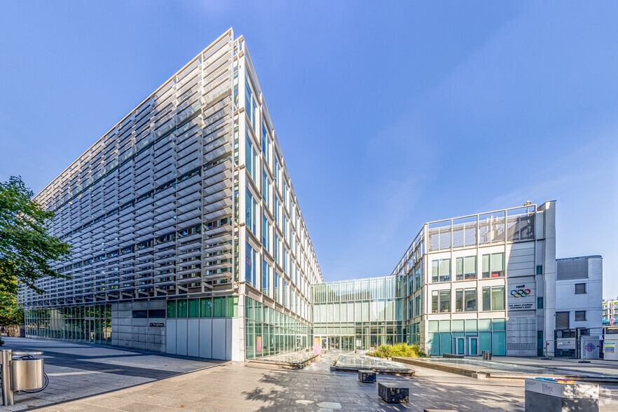 Wood Ln, London for lease - Building Photo - Image 2 of 12