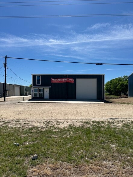 3980 Old Lorena Rd, Lorena, TX for lease - Primary Photo - Image 1 of 9