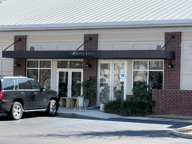 543 Long Point Rd, Mount Pleasant, SC for lease Interior Photo- Image 1 of 14