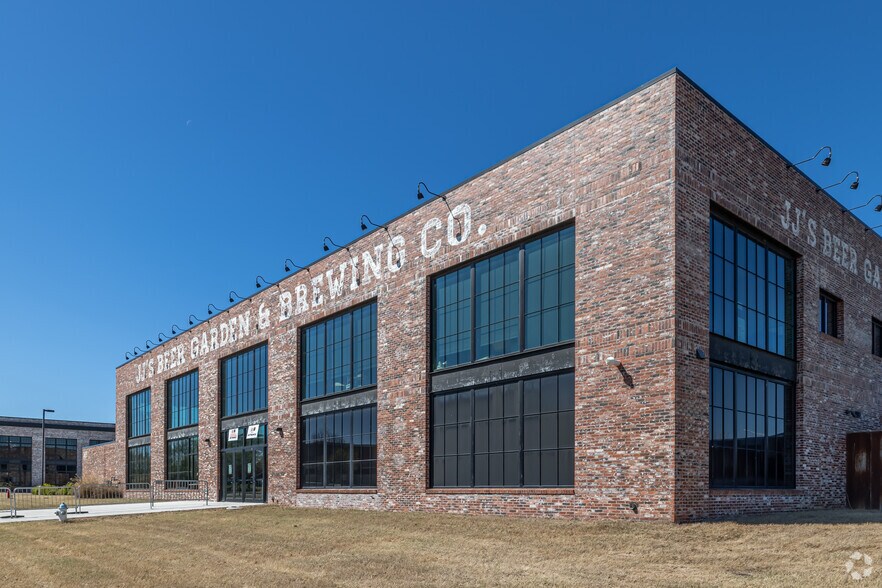 3615 N Steele Blvd, Fayetteville, AR à vendre - Photo du bâtiment - Image 2 de 37