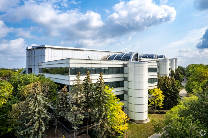 3600 Steeles Ave E, Markham, ON à louer - Photo du bâtiment - Image 2 de 7