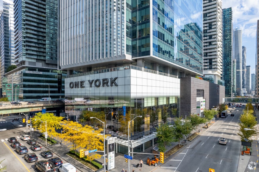 1 York St, Toronto, ON à louer - Photo du bâtiment - Image 1 de 16