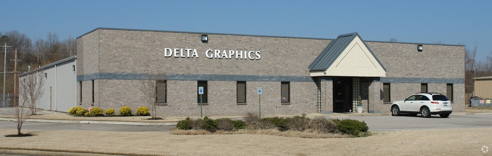 2099 Hillshire Cir, Memphis, TN for lease - Building Photo - Image 1 of 12