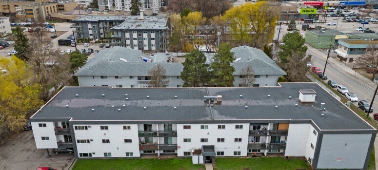 2800 35 St, Vernon, BC à vendre - Aérien - Image 2 de 2