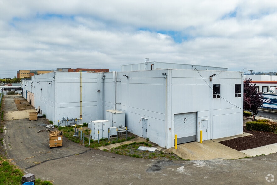 1799 Factor Ave, San Leandro, CA for lease - Building Photo - Image 2 of 9