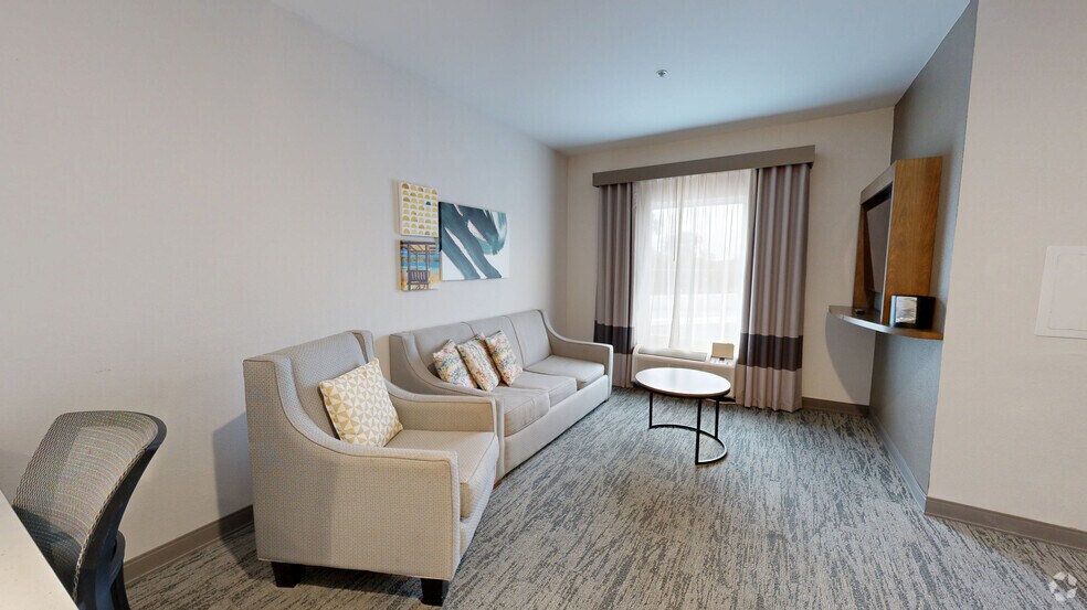 Florida Hospitality Pair: Tryp & Sonesta portefeuille de 2 propriétés à vendre sur LoopNet.ca - Numérisation 3D de Matterport - Image 3 de 28