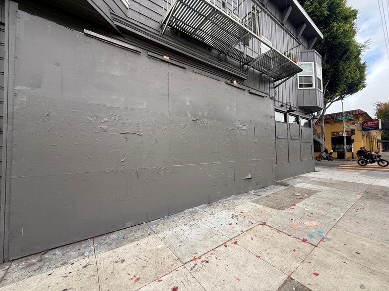 2851 24th St, San Francisco, CA for lease - Building Photo - Image 2 of 4