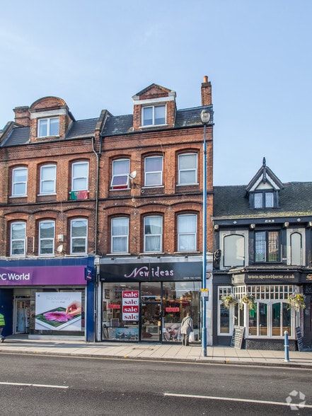 124 Putney High St, London for lease - Building Photo - Image 2 of 4