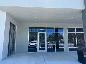 6101-6117 Miami Lakes Dr, Miami Lakes, FL for lease Interior Photo- Image 1 of 1