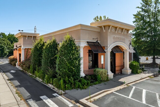 Plus de détails pour 1930 Sardis Rd N, Charlotte, NC - Commerce de détail aux enchères