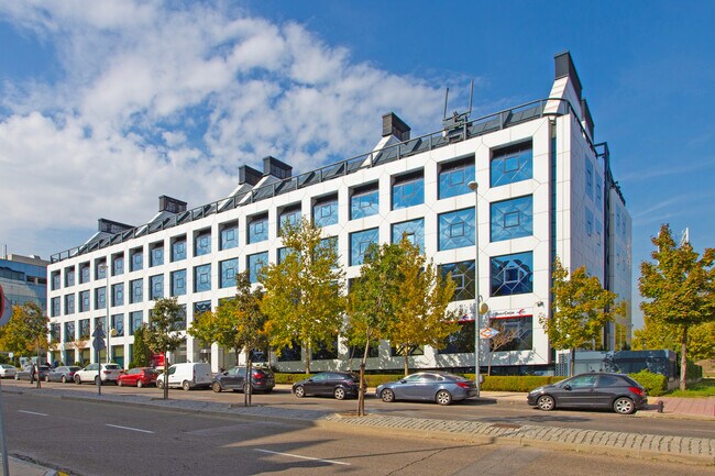 Plus de détails pour Avenida de Bruselas, 20, Alcobendas - Bureau à louer