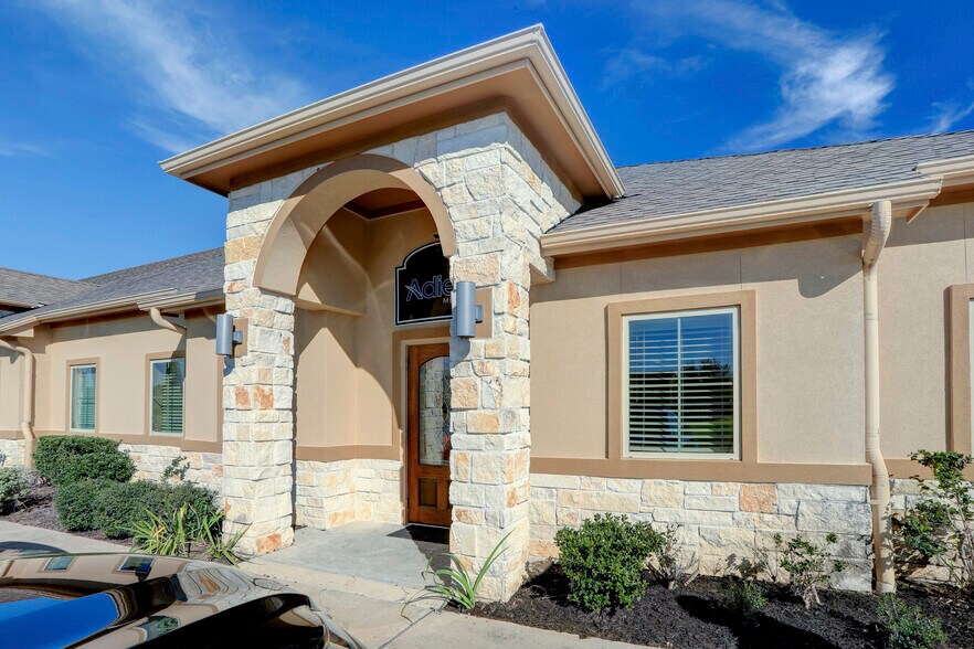 12234 Shadow Creek Pky, Pearland, TX à vendre - Photo du bâtiment - Image 3 de 18