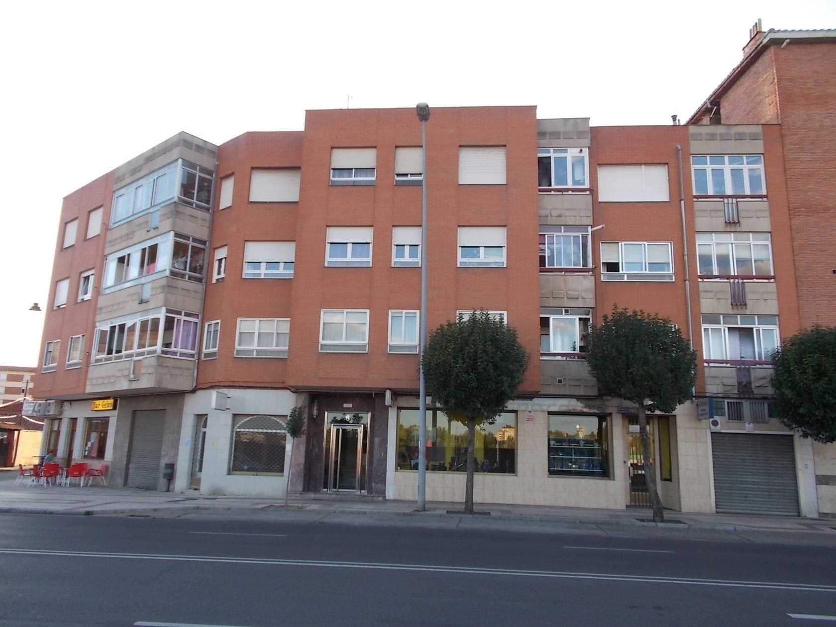 Avenida Antibióticos, 6, León, León for sale Building Photo- Image 1 of 19