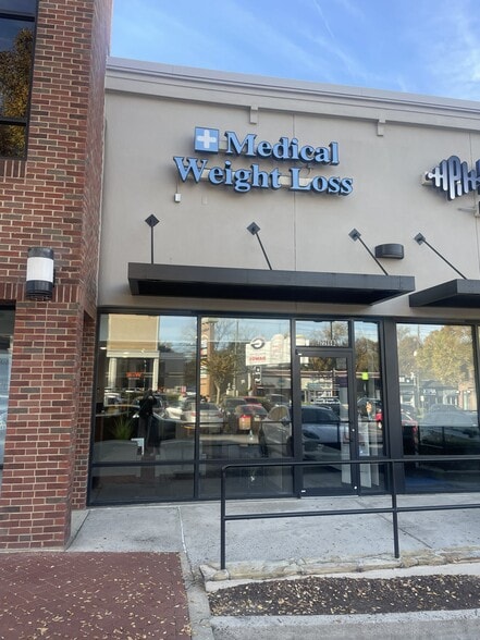 2274 NE Peachtree Rd, Atlanta, GA for lease - Building Photo - Image 1 of 3