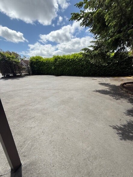 4245 SW 109th Ave, Beaverton, OR à louer - Photo du bâtiment - Image 3 de 25