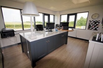 Church Hl, Washingborough for lease Interior Photo- Image 2 of 2