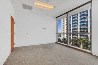 121-189 S Orange Ave, Orlando, FL à louer Photo intérieure- Image 2 de 9