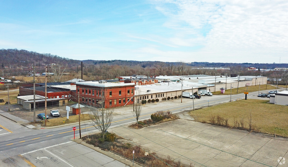 3901 Camden Ave, Parkersburg, WV for lease - Primary Photo - Image 1 of 51