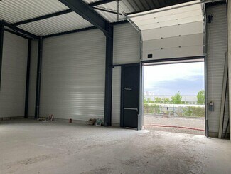 Plus de détails pour Bureau, Local d'activités à louer