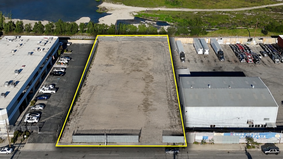 9940 Glenoaks Blvd, Sun Valley, CA for lease - Building Photo - Image 2 of 7